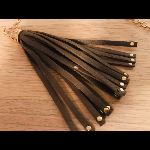 Purse accessory tassel and 2 hearts 💕 charm - Picture 7 of 8